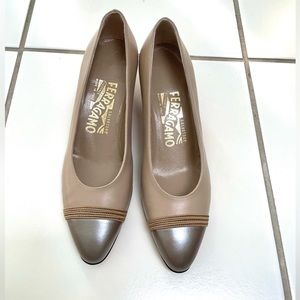 Authentic New Salvatore Ferragamo grey leather shorty heels shoes